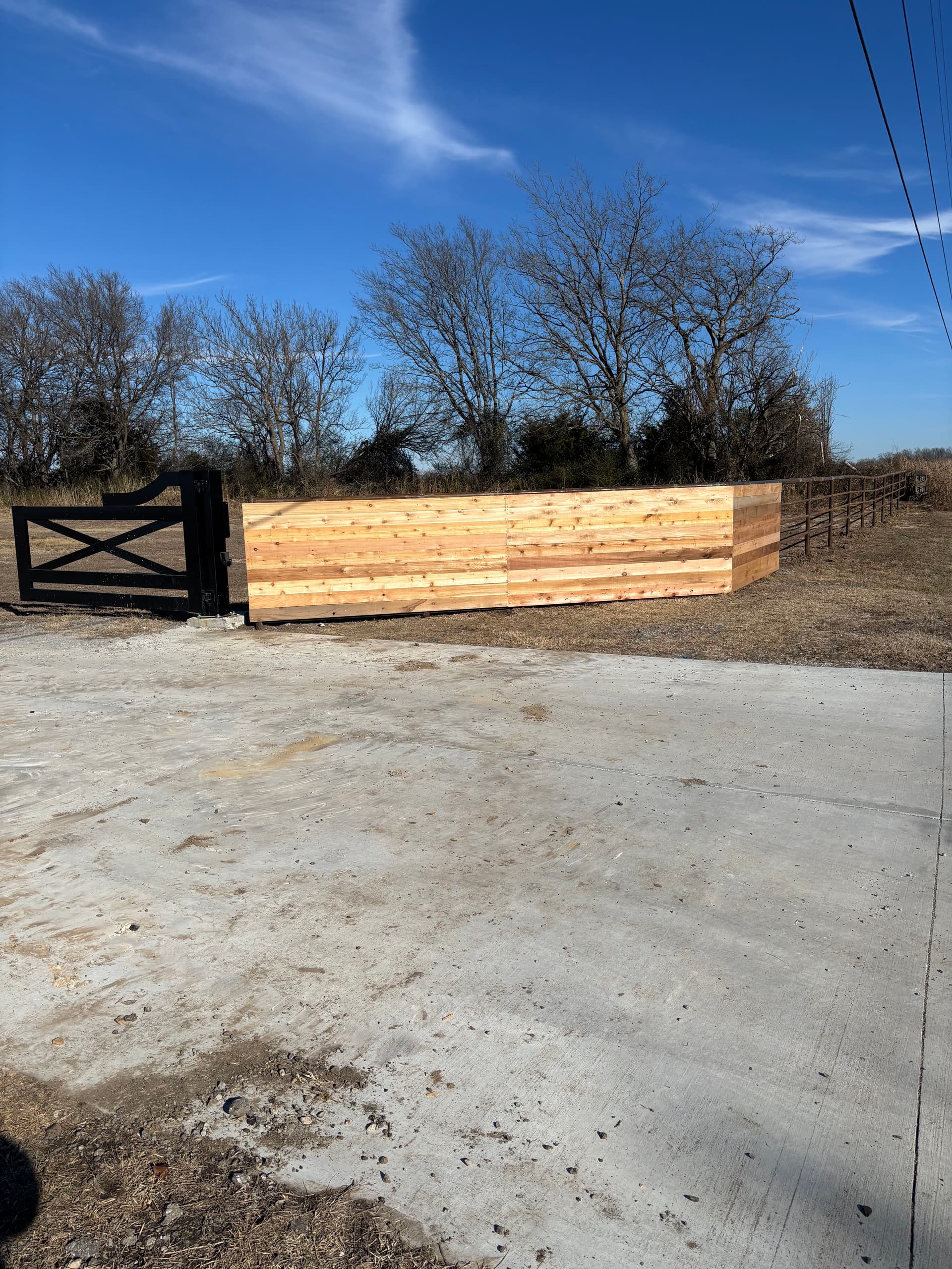 Gallery photos for Secure and Seamless Rural Fence Installation: Image #1